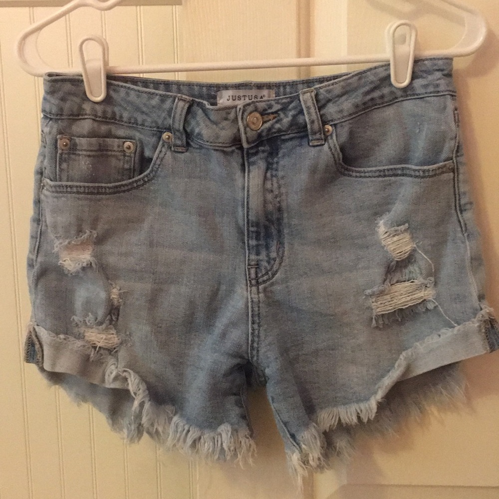 Justusa ripped jean shorts